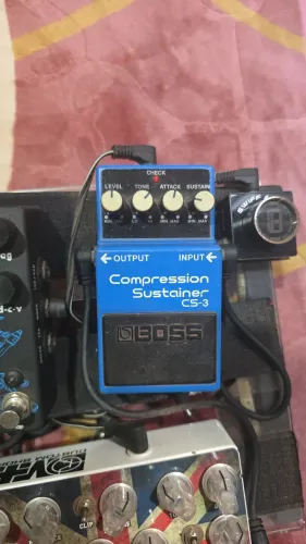Pedal Boss Compession e Sustainer CS3