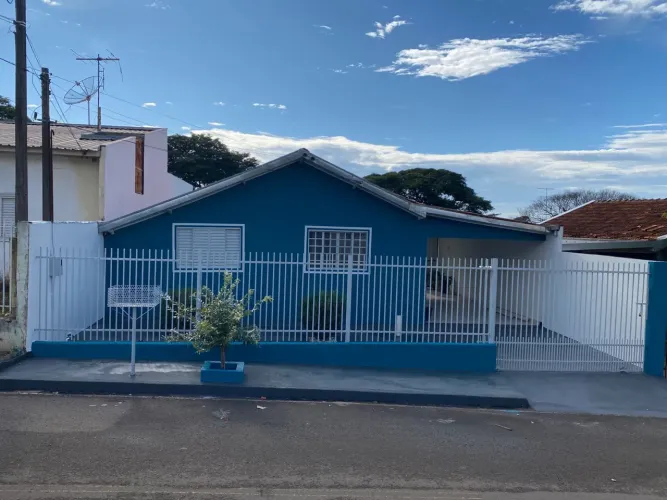 Vende-se Casa
