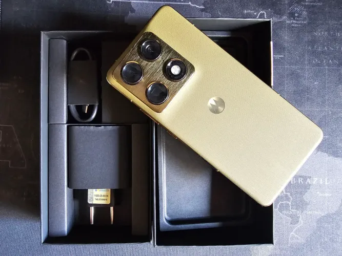 (NOVO - 1 Ano Garantia) Motorola Signature 12gb RAM 512gb Nota Fiscal 