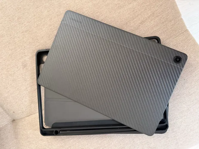 Samsung tab A9+