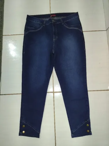 Calça Jeans Cigarrete feminina - Tamanho 50