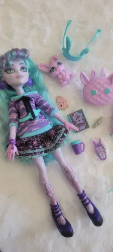 Boneca Monster High Twyla Creepover Party