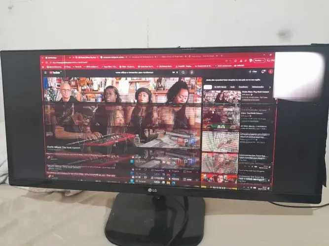 MONITOR ULTRAWIDE LG COM DEFEITO