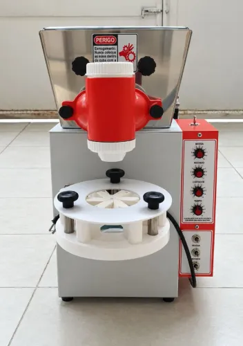 Máquina de salgados e doces da Compacta Print 