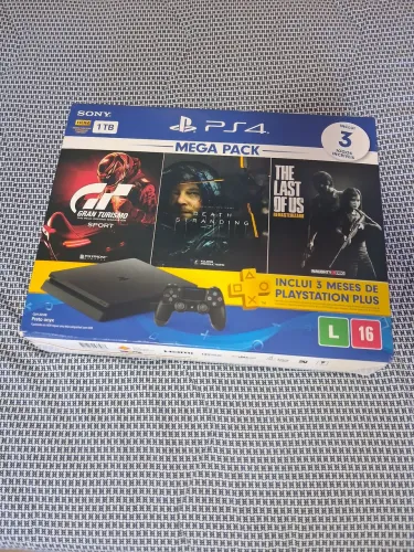 PlayStation 4 slim 1T