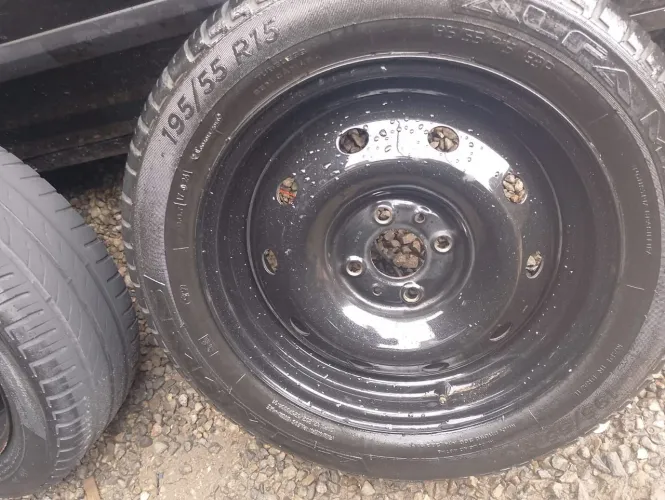 Rodas FIAT 15 pneus 195/55 REMOLD