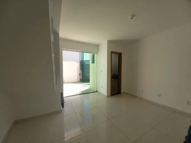 Casa 3 quartos 1 vaga no bairro Brasília, Sarzedo MG