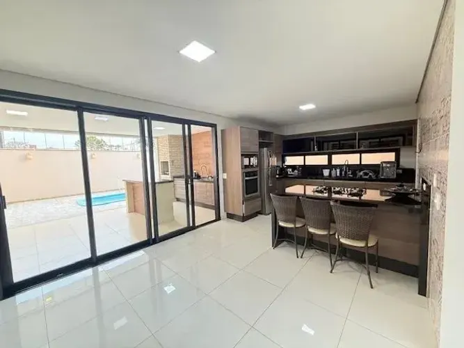 Casa à venda em Piracicaba com 3 suítes em condomínio fechado, Taquaral - Piracicaba - SP