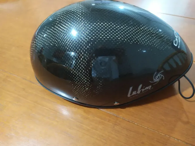 Capacete fibra carbono Lubin