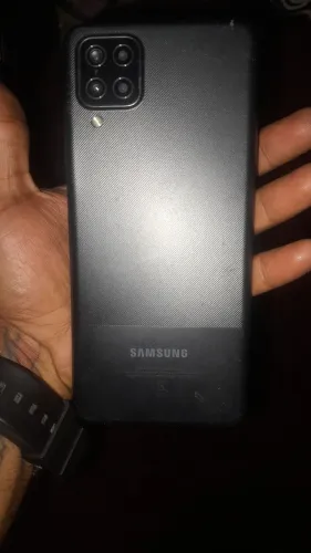 Samsung a 12 64 Gb pra hj