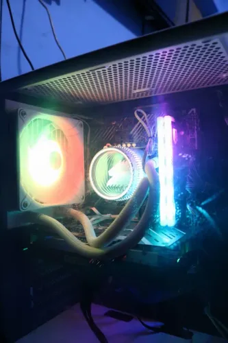 Computador montado, configurações na descrição.