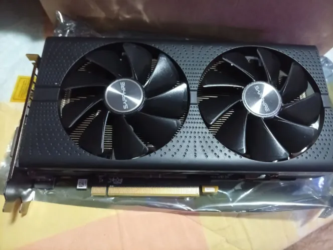Placa de vídeo AMD Radeon Rx580 8gb com defeito.