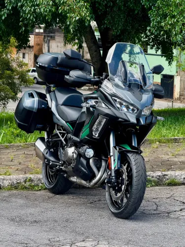 Kawasaki Versys 1000 Grand Tourer 2024.