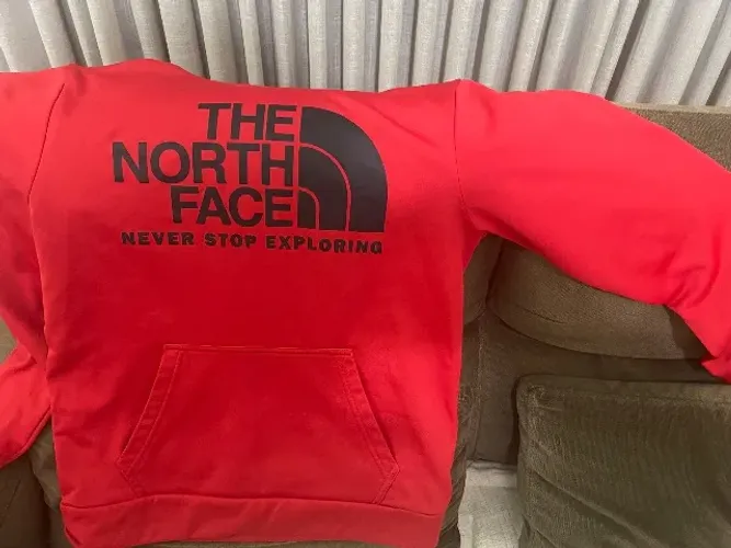 Moletom The North Face novíssimo. Ficou apertado. Tamanho M.