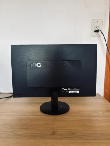 Monitor para trabalhos e estudos