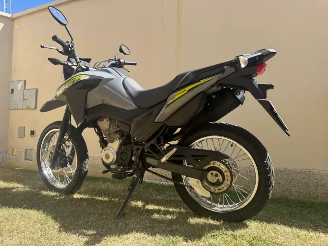 Honda NXR 160 Bros ABS (Cinza) 2025 - apenas 6144 km rodados!