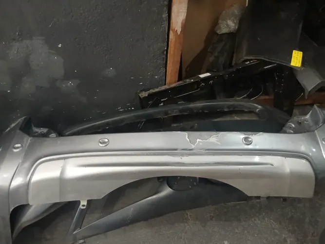 Parachoque traseiro Pajero Sport 2020 Com Sensor Usado recuperado original