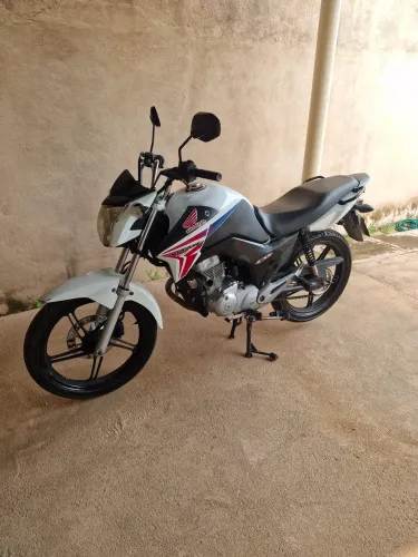 Vende-se Titan 150 2015 valor R$ 10500