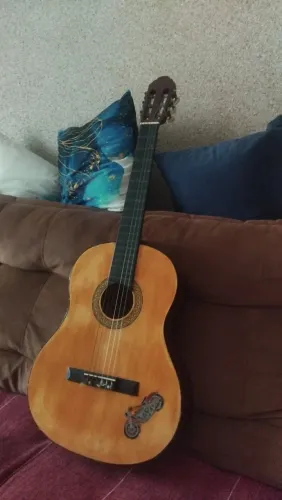 Violão para iniciantes  troco ou vendo 