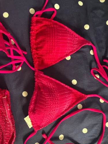 Conjunto biquíni com saída de praia
