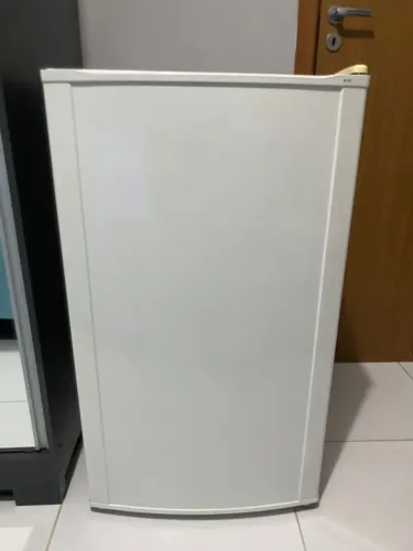 Frigobar RE 120 L Brastemp