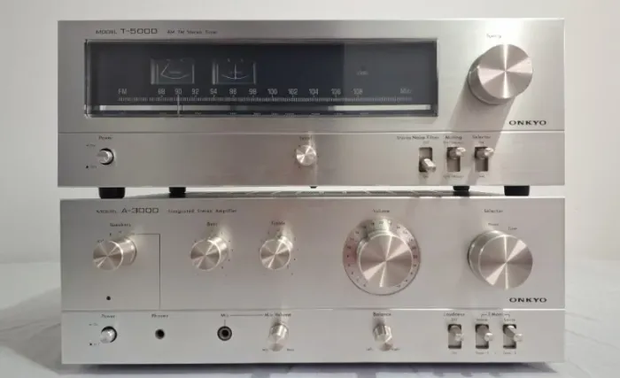 Amplificador e Tuner Onkyo ñ receiver Vintage anos 70 (Sansui, Kenwood, Pioneer)