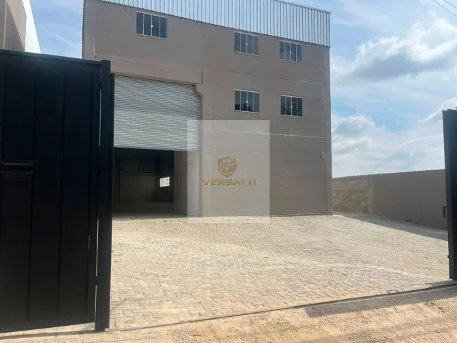 Galpão para Locação em Embu das Artes 692m² | R$19 mil