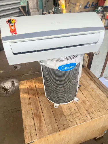 SPRINGER MIDEA 9000 BTUS ON/OFF