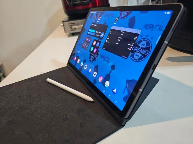 tablet samsung galaxy tab s10 fe wifi, 128gb, 8gb, tela 10.9" 90hz<br><br>R$2300,00<br>