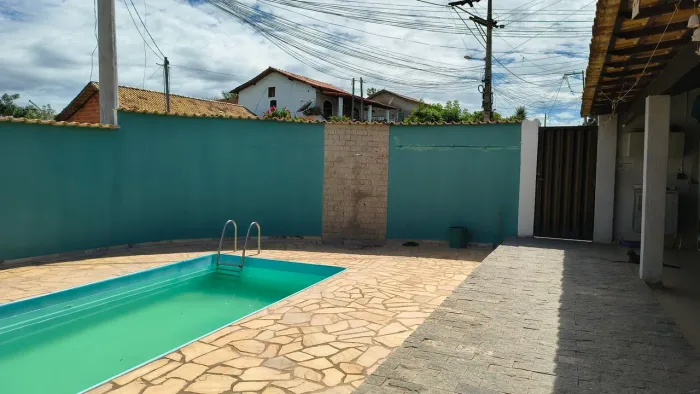 Amparo imóveis -vende casa 3 quartos sendo 1 suíte área gourmet e piscina-Araruama