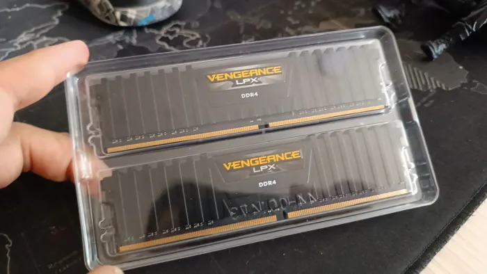 16GB Memória Ram DDR4 COSAIR