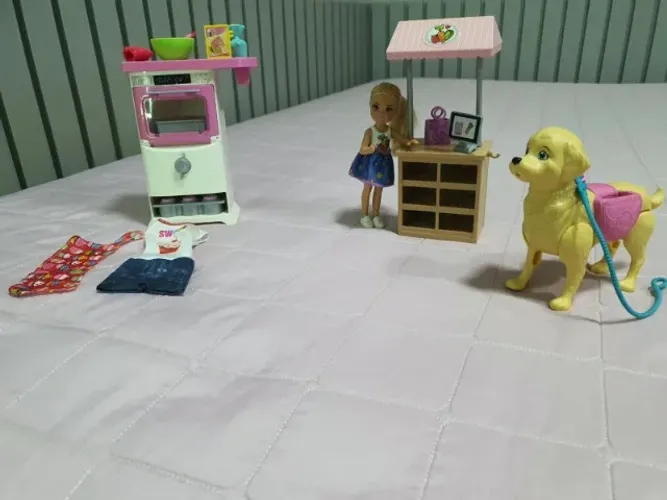 Acessórios Barbie - Confeitaria + Quitanda (+ boneca Chelsea) + Cachorro que faz cocô