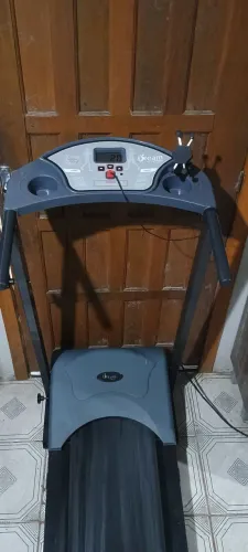 Esteira elétrica Dream 1.6HP Bivolt diferenciada com melhorias