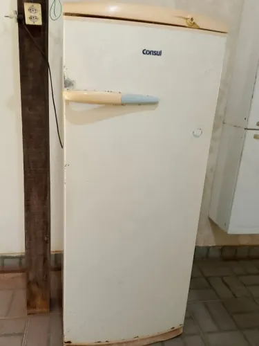 Geladeira usada funcionando bem 