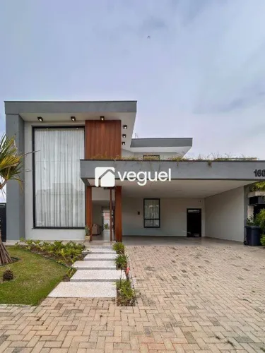 Casa em condomínio para aluguel com 295m², 4 quartos, sendo 4 suítes, 4 vagas de garagem,
