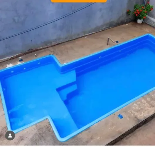 Piscina de Fibra 7 metros com sistema de aquecimento solar