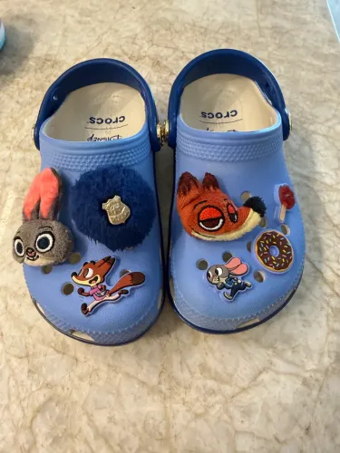 Crocs Disney Minnie e zootopia tamanho 29