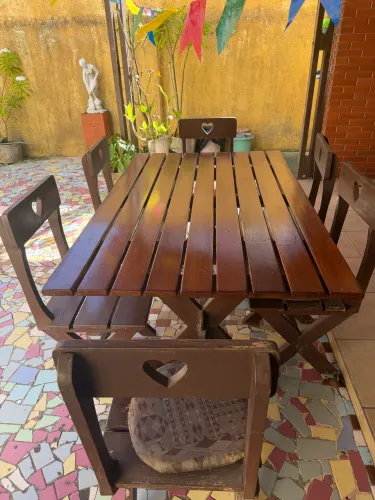 Vendo mesa madeira maciça