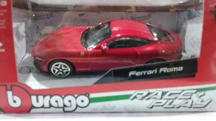 Miniatura Bburago Ferrari Roma 1:43