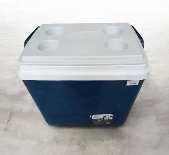 Caixa Térmica Invicta 34L 