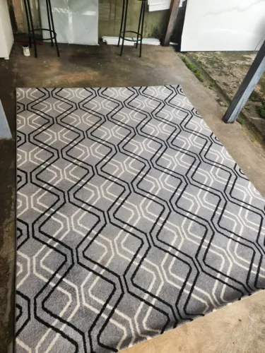 Tapete (2,5 m x 2,0 m) Valor negociável