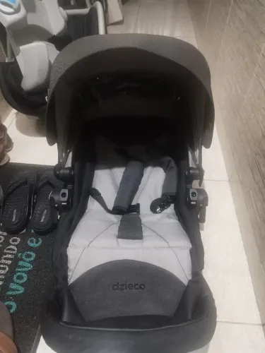 Carrinho de bebê + bebê conforto dzieco