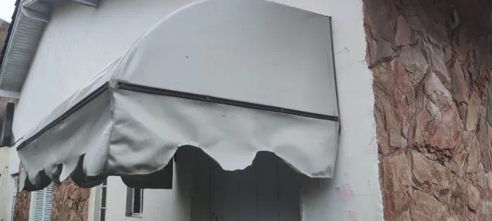 Toldo para porta externa