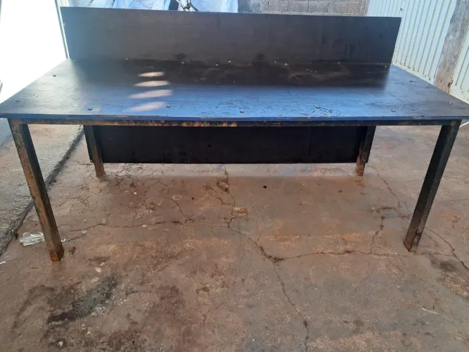 Vendo bancada industrial para trabalho