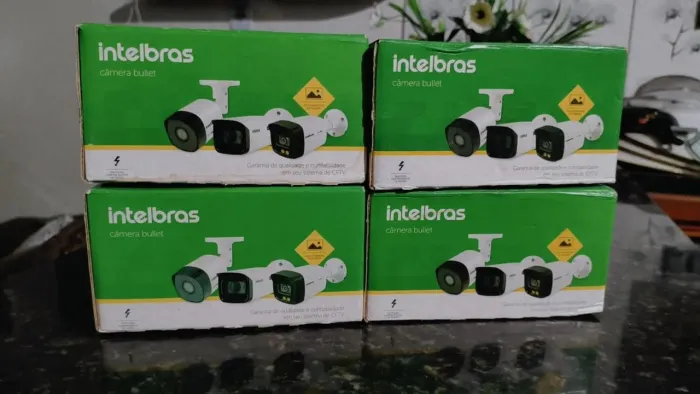 4 câmeras INTELBRAS