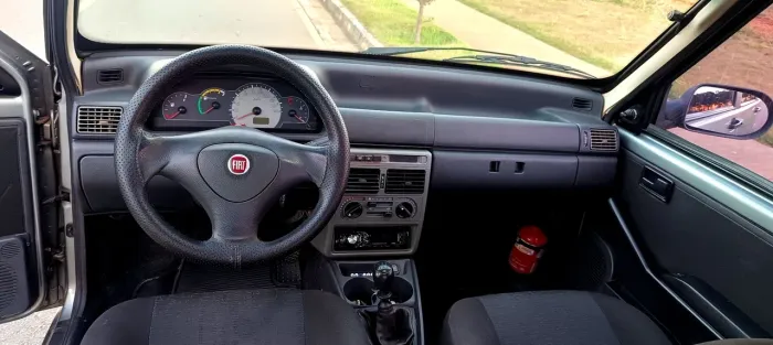Fiat Uno Mille Celeb. WAY Econ. 1.0 F.flex 4P 2013