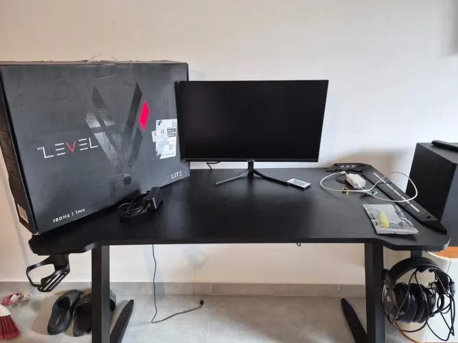 Vendo kit gamer monitor mesa e gadeira