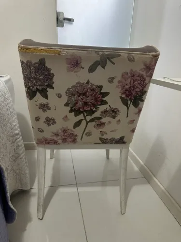 Cadeira estofada à venda 