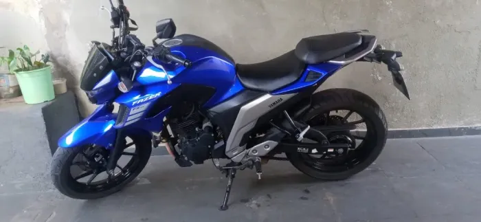 Oportunidade! FZ25 2023 | 20.980 Km |Revisões feitas na Yamaha | Revisão rescente de 20k.