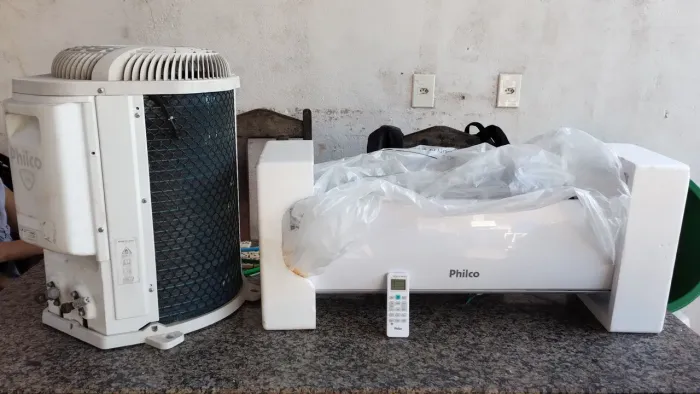 Central Philco semi nova.